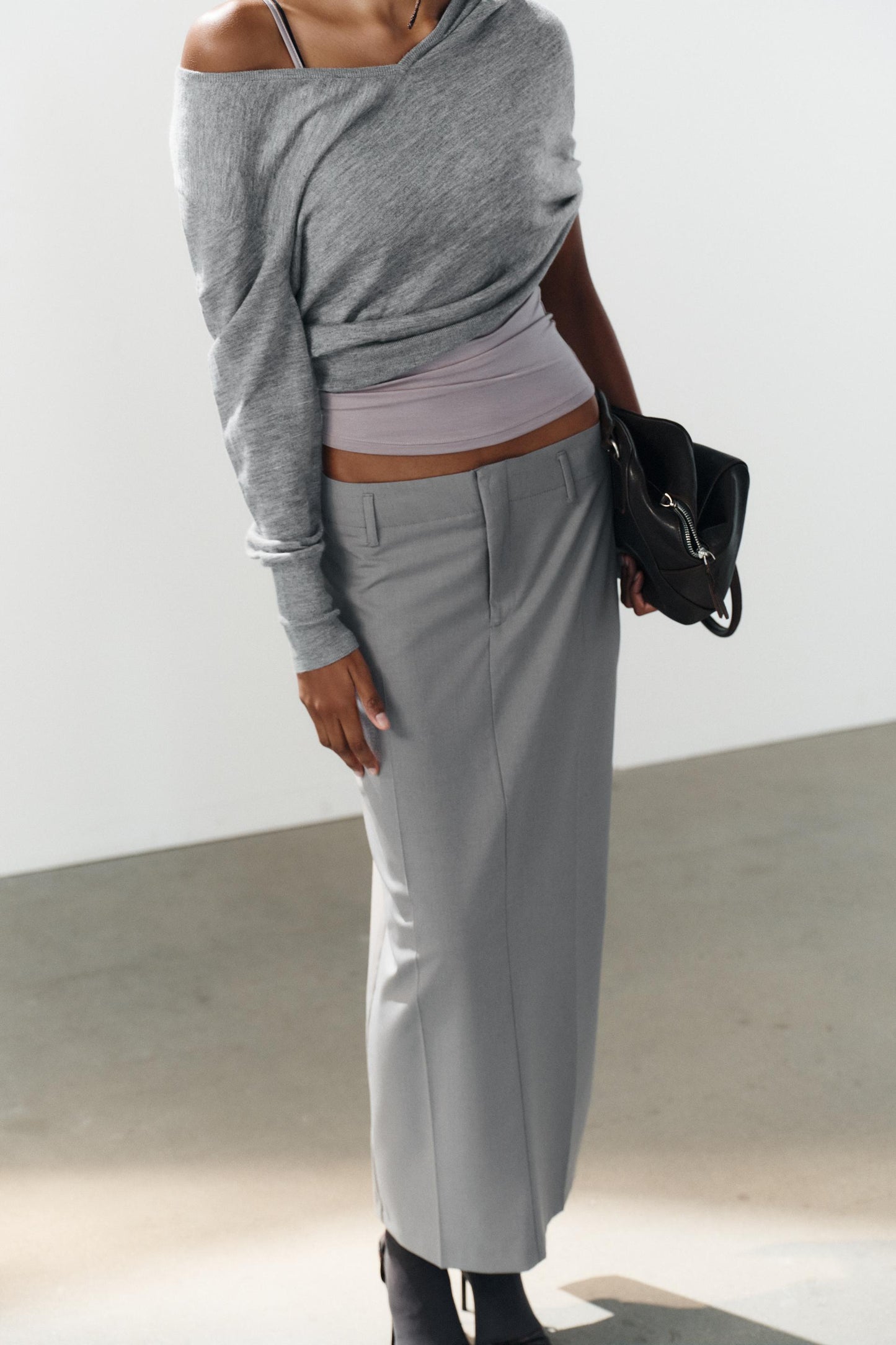 MIDI SKIRT WITH BELT LOOPS