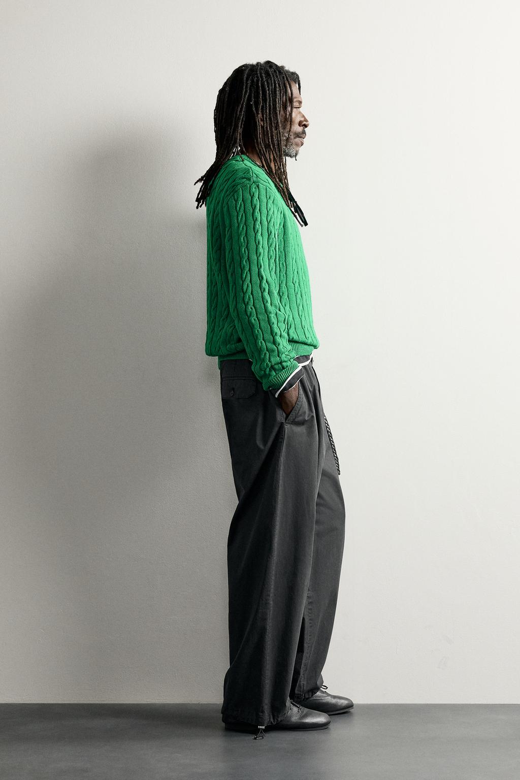 TEXTURED CABLE-KNIT JUMPER