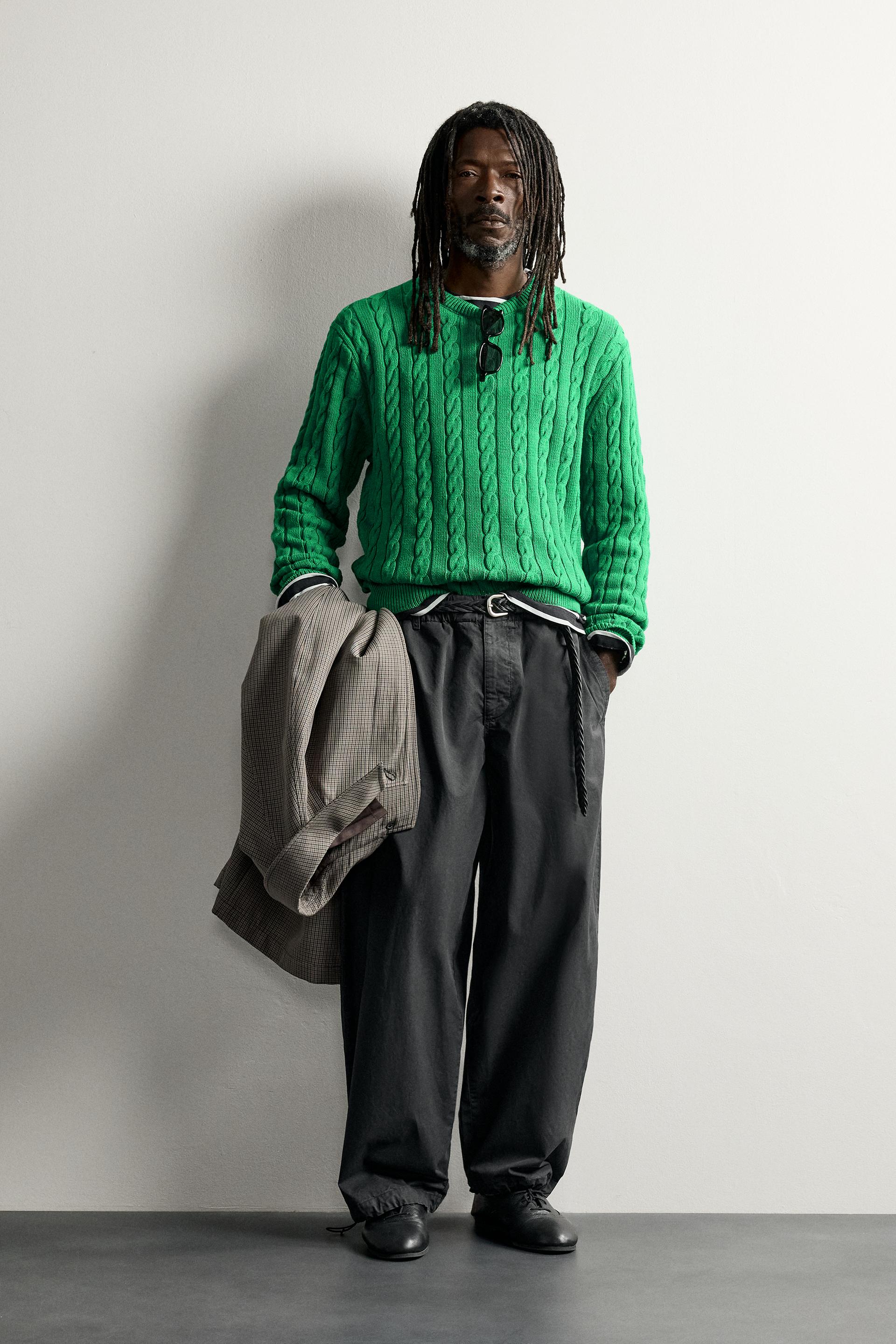 TEXTURED CABLE-KNIT JUMPER